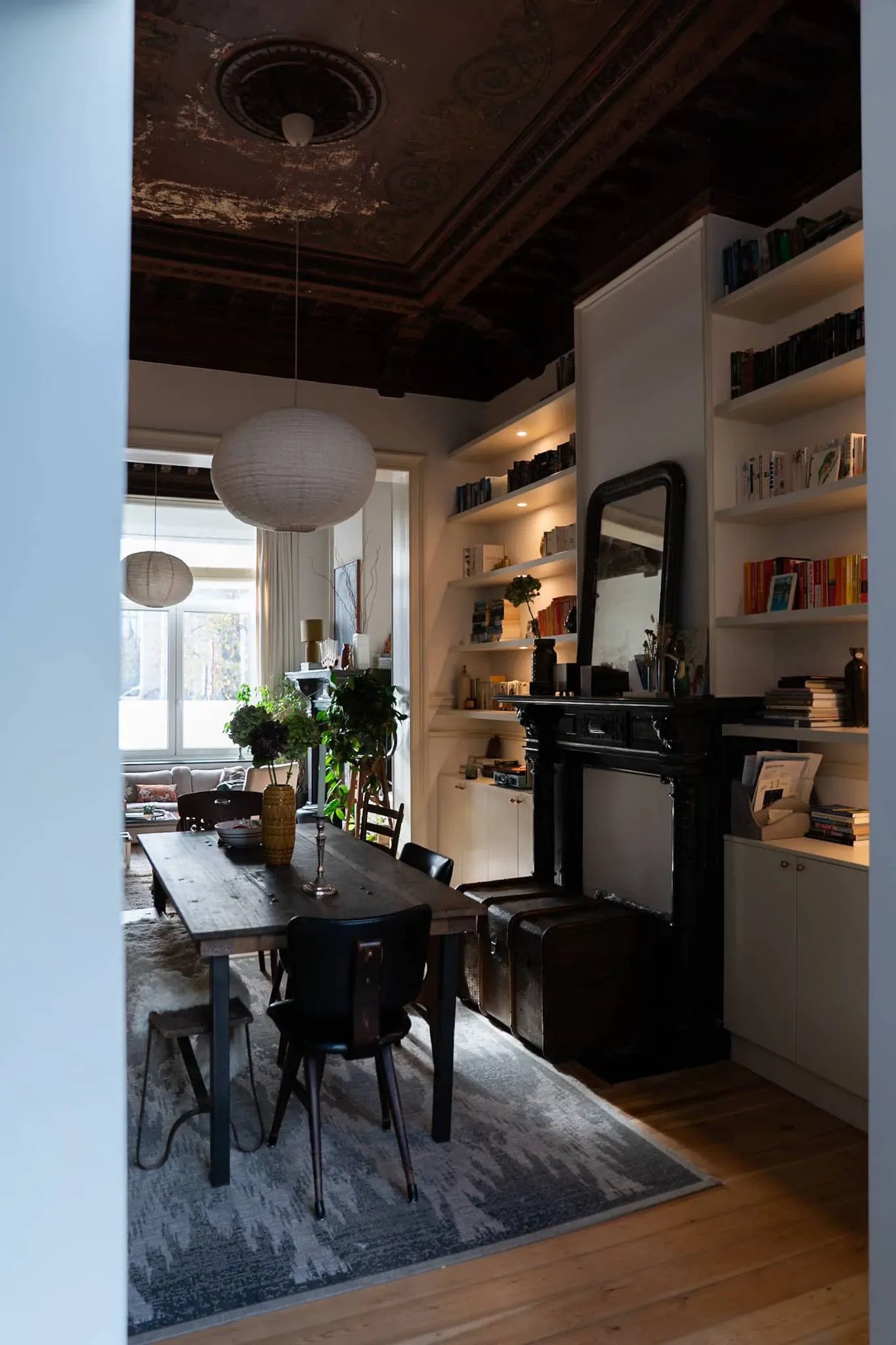 Schaerbeek — planted nook and cubby unit